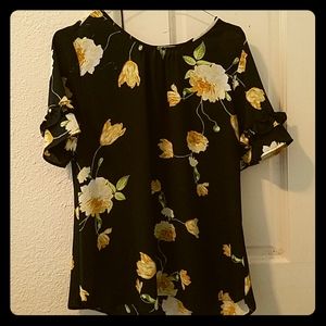 Floral top size Medium